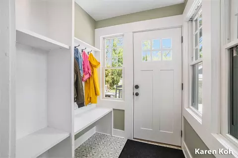 Entry Way - 521 E Savidge, Spring Lake, MI 49456 photo 1 of 1