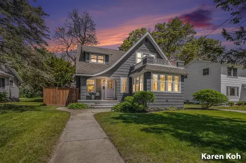 521 E Savidge, Spring Lake, MI 49456