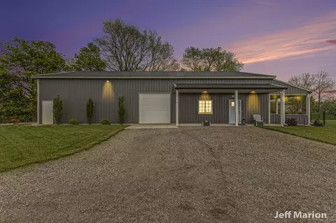 1525 W David, Ionia, MI 48846