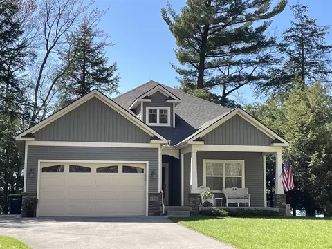 1339 W Outer, Traverse City, MI 49685