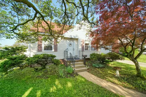 183 N Charles, Adrian, MI 49221