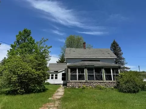 8420 E Ctr, Chase, MI 49623