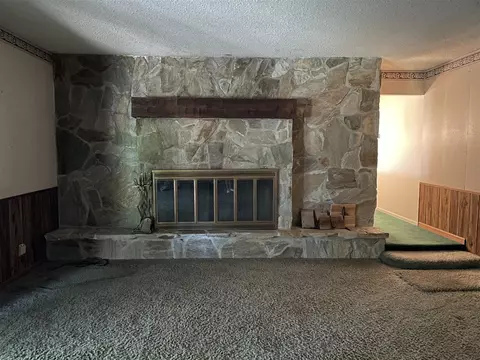 Living - 1120 Marshall, Tekonsha, MI 49092 photo 7 of 7
