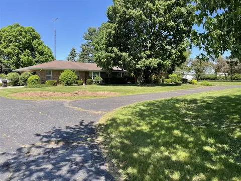 Exterior - 1120 Marshall, Tekonsha, MI 49092 photo 5 of 15