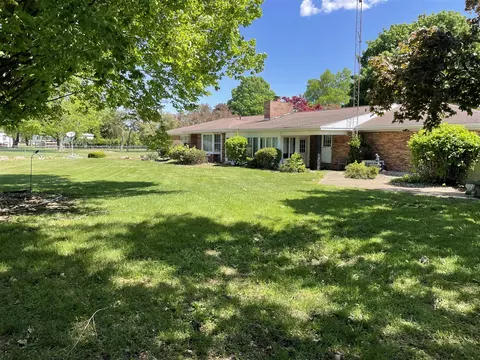 Exterior - 1120 Marshall, Tekonsha, MI 49092 photo 11 of 15