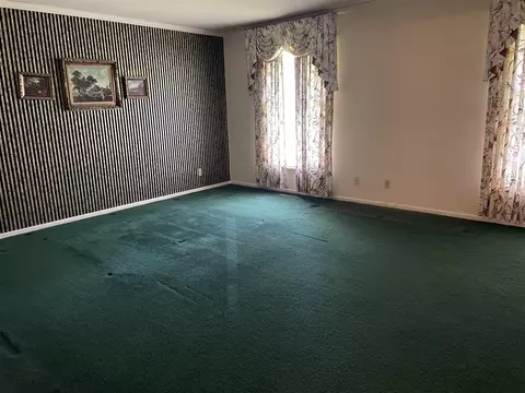 Living - 1120 Marshall, Tekonsha, MI 49092 photo 4 of 7