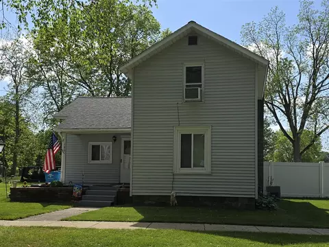 150 Palmer, Colon, MI 49040