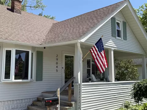 29045 Van Riper, Flat Rock, MI 48134