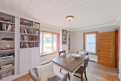 Dining - 29045 Van Riper, Flat Rock, MI 48134 photo 4 of 6