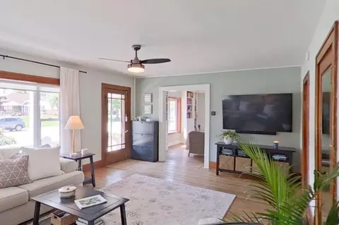 Living - 29045 Van Riper, Flat Rock, MI 48134 photo 3 of 6