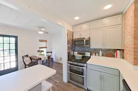Kitchen - 29045 Van Riper, Flat Rock, MI 48134 photo 5 of 5