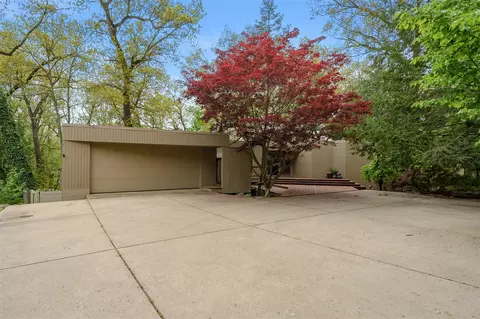 5201 Colony Woods, Kalamazoo, MI 49009