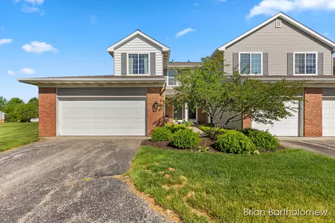 5390 Rivertown #33, Wyoming, MI 49418