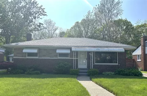 2584 Longmeadow, Trenton, MI 48183