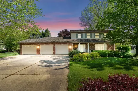 275 S Bluffwood, Saint Joseph, MI 49085
