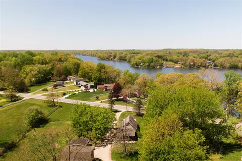 10465 Range Line, Berrien Springs, MI 49103
