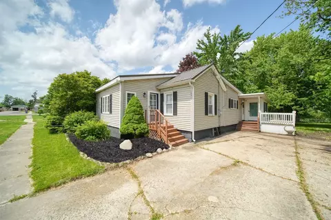 10913 E Railroad, Clayton, MI 49235