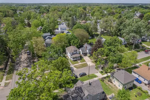 View/Area - 604 Edgewood, Jackson, MI 49202 photo 5 of 6