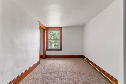 Bedroom - 604 Edgewood, Jackson, MI 49202 photo 1 of 8