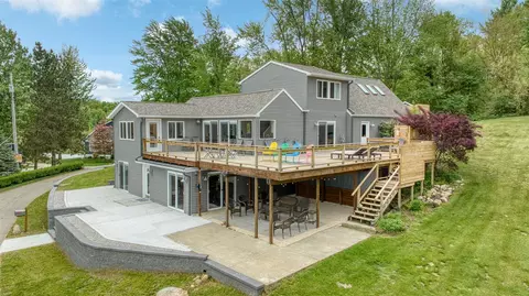 282 Evans Trl, Tipton, MI 49287