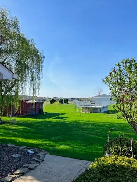 Exterior - 2595 Will Carleton, Flat Rock, MI 48134 photo 6 of 11