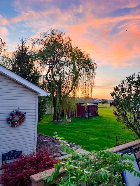 Exterior - 2595 Will Carleton, Flat Rock, MI 48134 photo 7 of 11