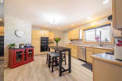 Kitchen - 2595 Will Carleton, Flat Rock, MI 48134 photo 1 of 6