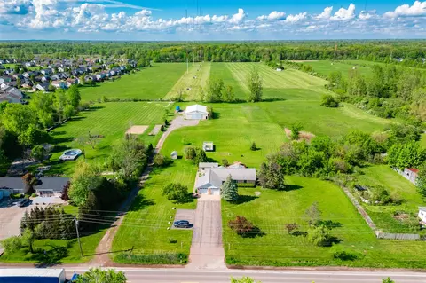 2595 Will Carleton, Flat Rock, MI 48134
