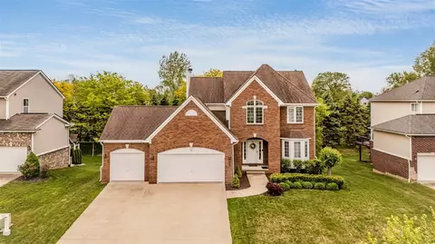 57677 Blossom Vly, New Hudson, MI 48165