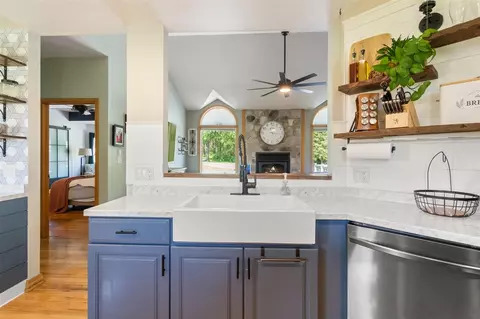 Kitchen - 7918 Dan Patch, Jackson, MI 49201 photo 5 of 8