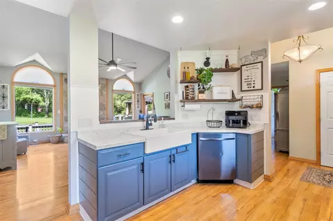 Kitchen - 7918 Dan Patch, Jackson, MI 49201 photo 4 of 8