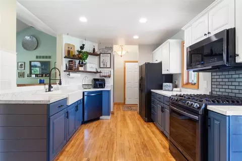 Kitchen - 7918 Dan Patch, Jackson, MI 49201 photo 2 of 8