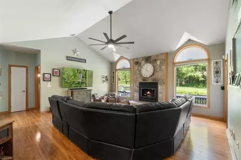 Living - 7918 Dan Patch, Jackson, MI 49201 photo 1 of 4