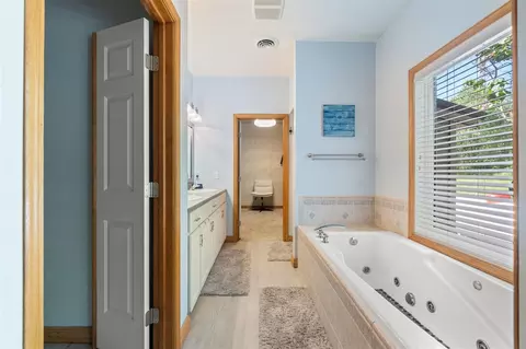 Bath - 7918 Dan Patch, Jackson, MI 49201 photo 1 of 3