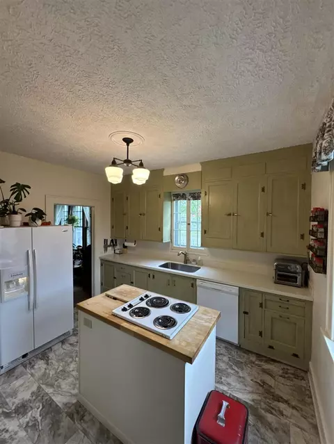 Kitchen - 701 Chestnut, Grayling, MI 49738 photo 1 of 3