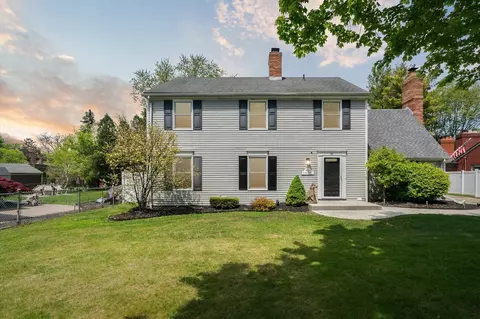 40 W Breitmeyer, Mount Clemens, MI 48043