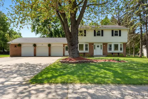 2200 Rosewood, Jenison, MI 49428