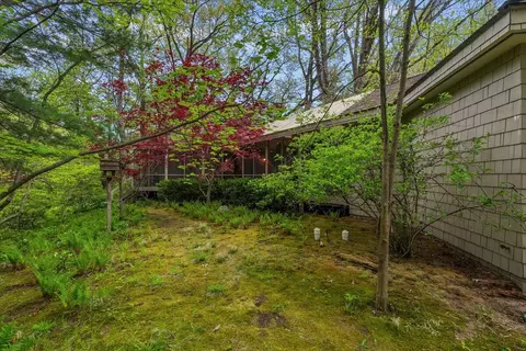 8635 Poplar, Bridgman, MI 49106
