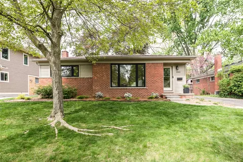 2441 Nottingham, Ann Arbor, MI 48104