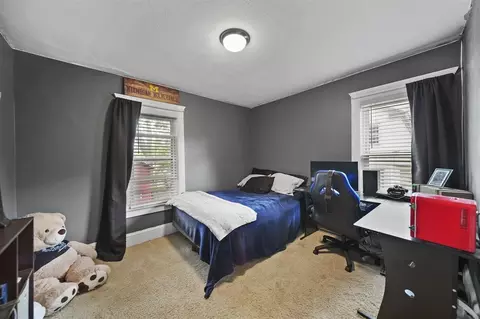 Bedroom - 704 Lincoln, Jackson, MI 49202 photo 4 of 6