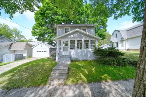 704 Lincoln, Jackson, MI 49202