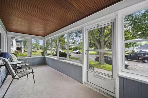 Exterior - 704 Lincoln, Jackson, MI 49202 photo 3 of 7