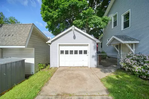 Exterior - 704 Lincoln, Jackson, MI 49202 photo 7 of 7
