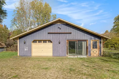 789 7th, Plainwell, MI 49080