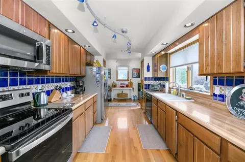 Kitchen - 838 Able, Buchanan, MI 49107 photo 2 of 2