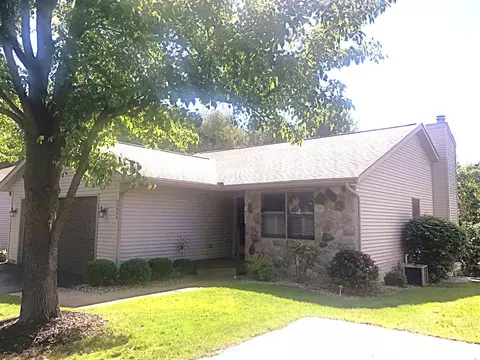 5944 Wood Vly, Kalamazoo, MI 49009