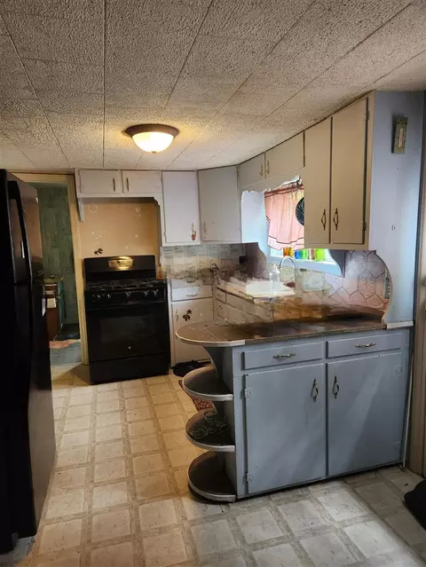 Kitchen - 956 30th, Blanchard, MI 49310 photo 1 of 1