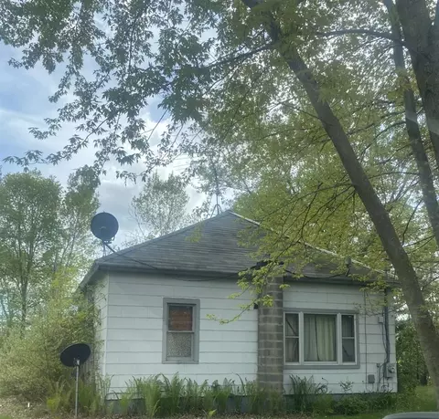 Exterior - 956 30th, Blanchard, MI 49310 photo 2 of 3