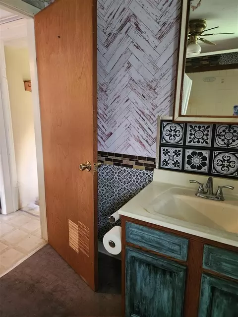 Bath - 956 30th, Blanchard, MI 49310 photo 1 of 2