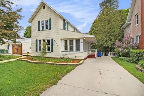 488 4th, Manistee, MI 49660